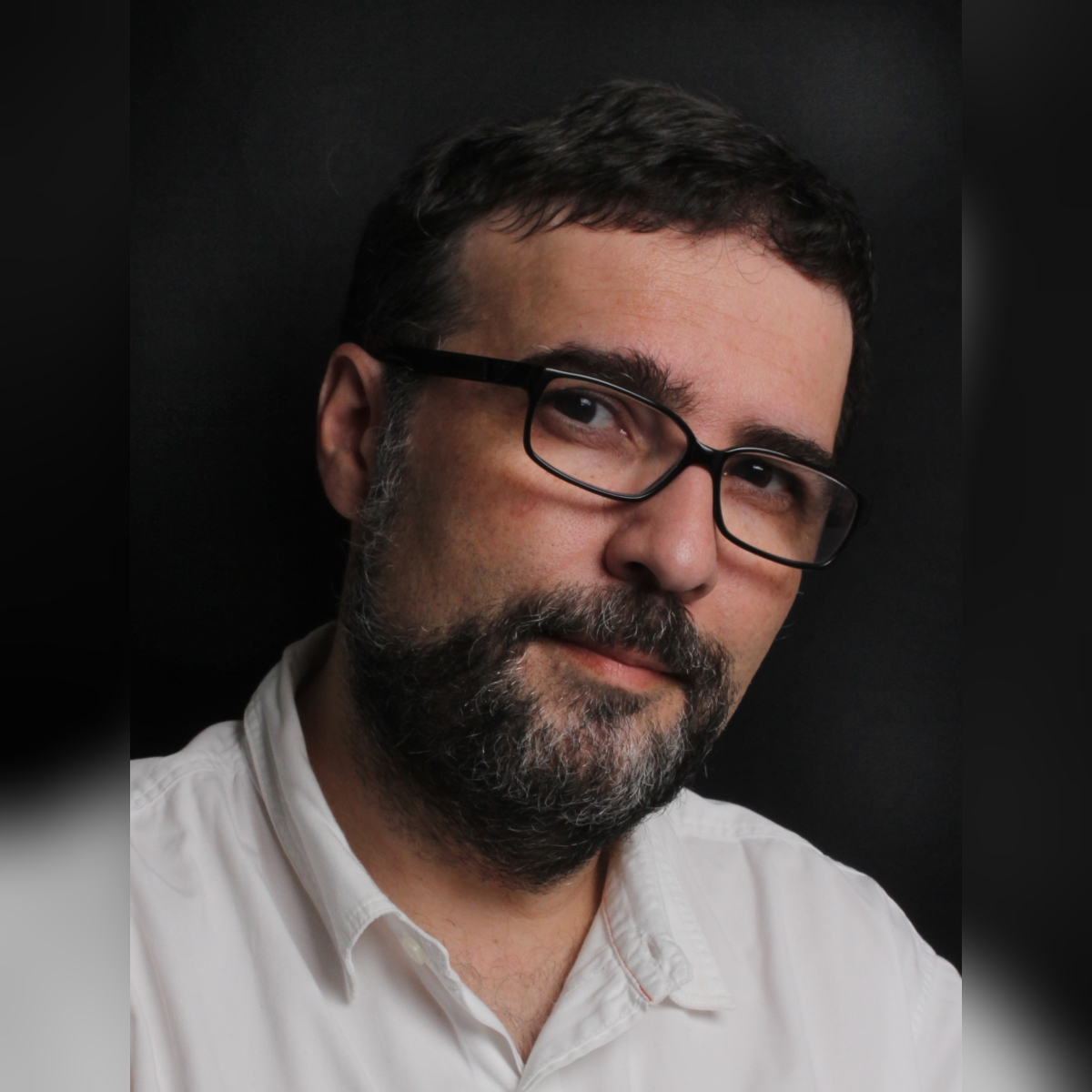Toni Rodrigues - Diretor de Arte, Diretor de Criação e Sócio-Diretor da ImageMakers SP